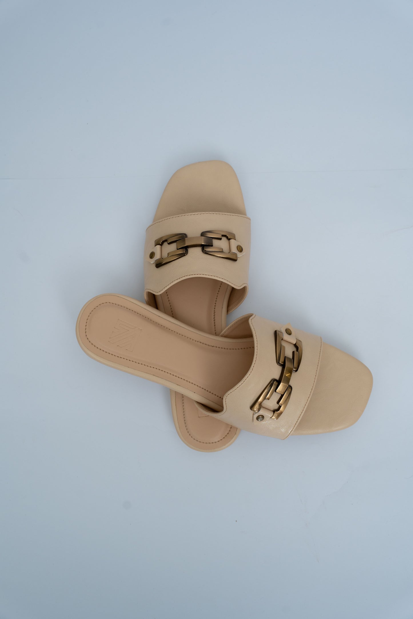 Metallic Chain Flats