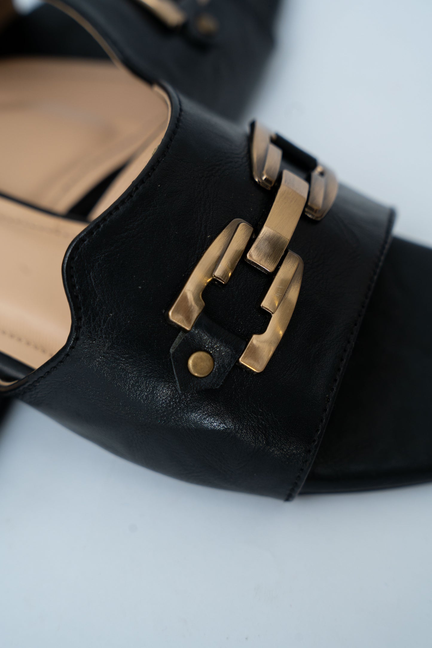 Metallic Chain Flats