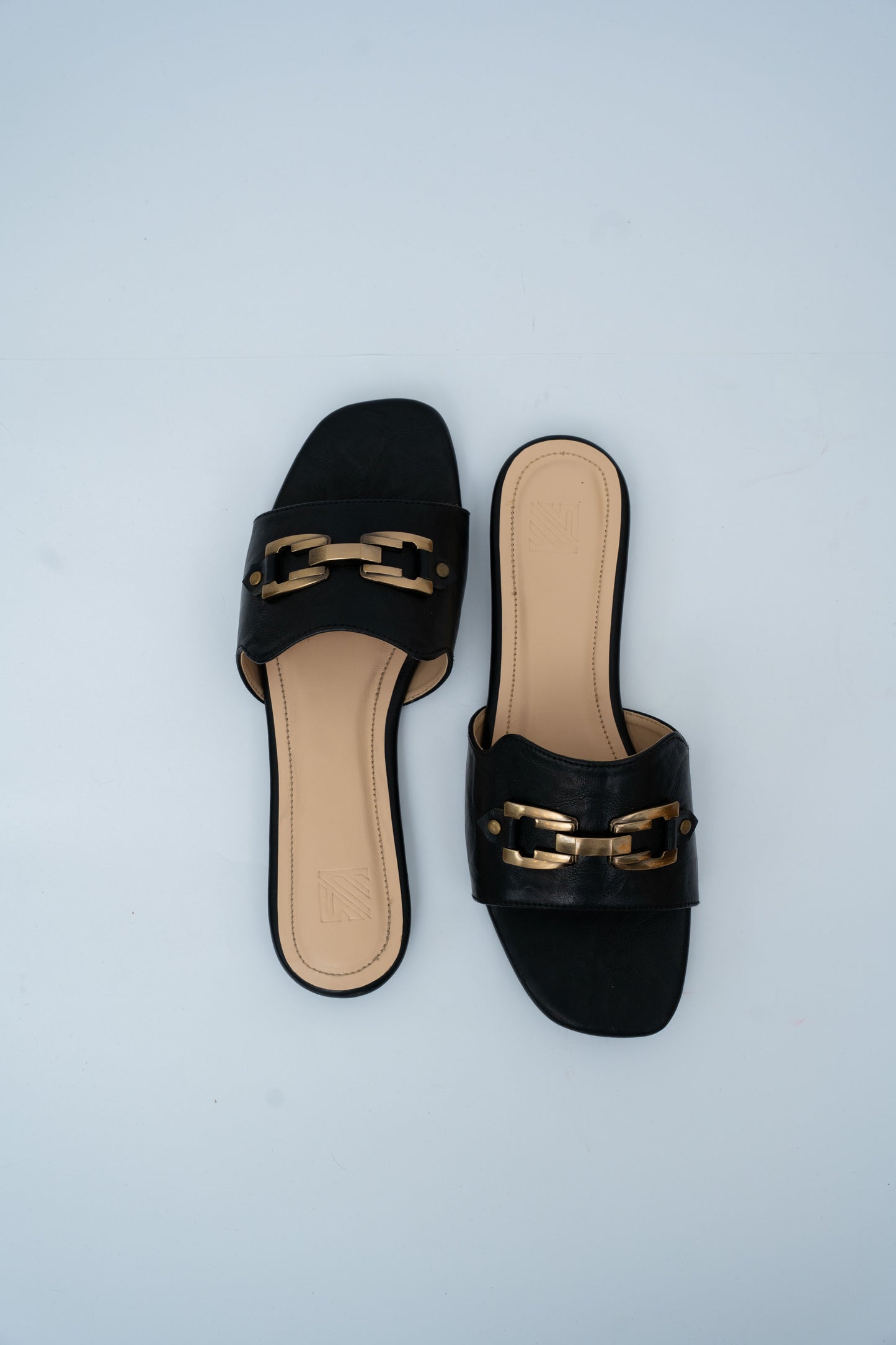 Metallic Chain Flats