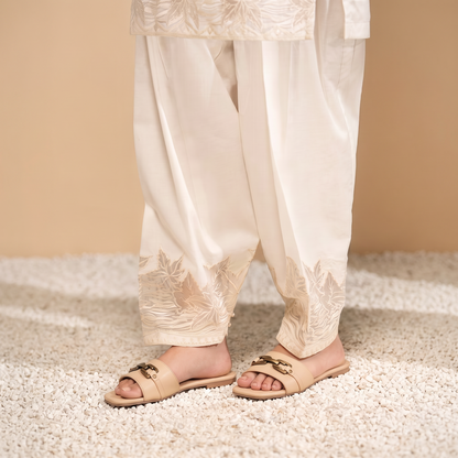 Metallic Chain Flats